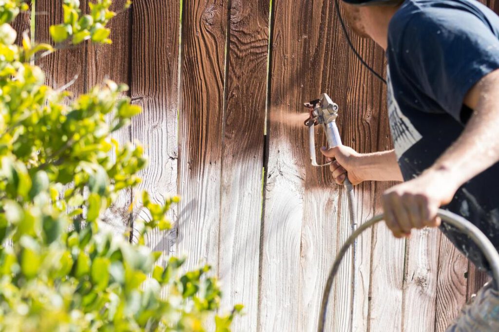 huntsville-paint-contractors-fence-deck-painting-staining-1_orig