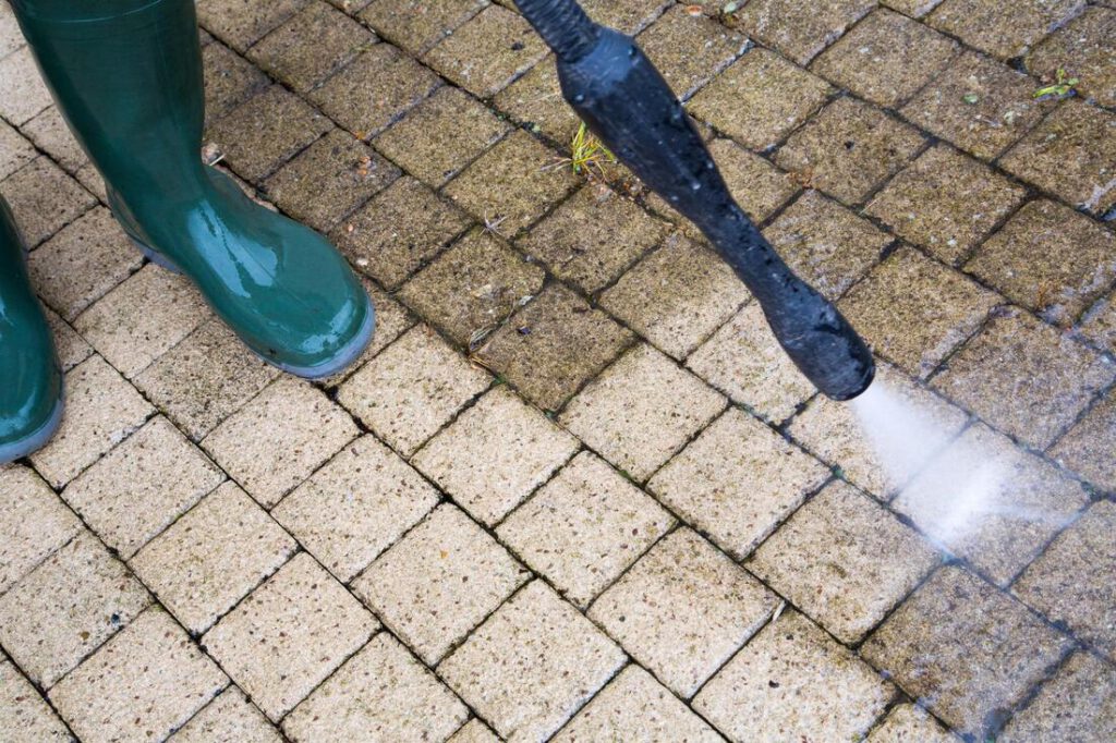 huntsville-paint-contractors-pressure-washing-1_orig